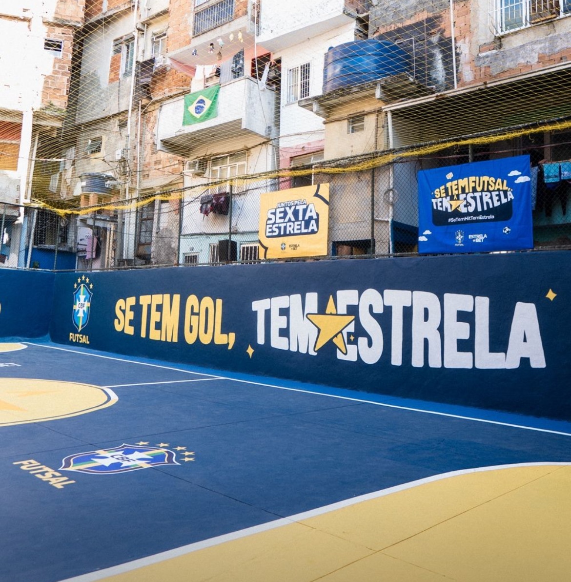 Leia mais sobre o artigo EstrelaBet e CBF reformam quadra de futsal em comunidade do Rio de Janeiro: ‘Em busca da sexta estrela’