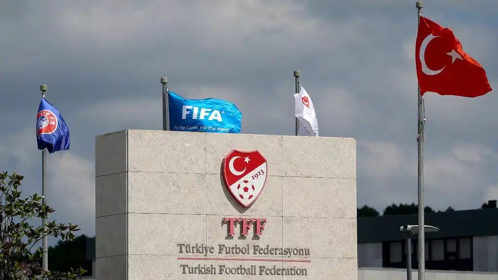 Turquia prende 17 árbitros de futebol por envolvimento em apostas