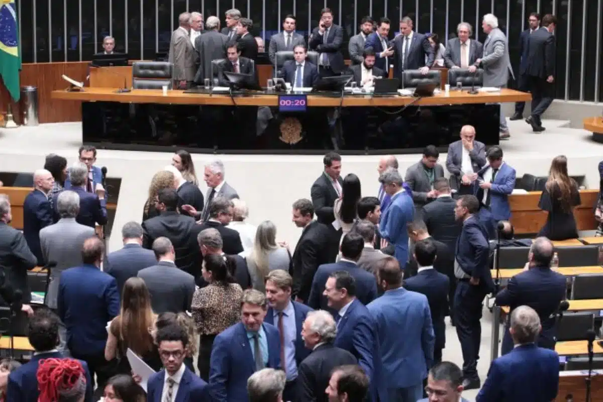 Sem taxação das bets, veja como ficou o PL Antifacção aprovado pela Câmara 1 pl antifacção taxação bets aprovado