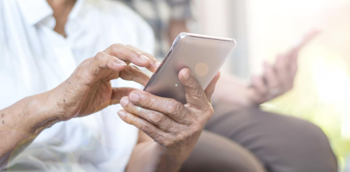 população idosa ao celular apostas comissão câmara