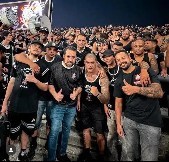 Com presença de Boulos e Gaviões da Fiel, Caixa e Corinthians avançam em ‘aprimoramento da relação’